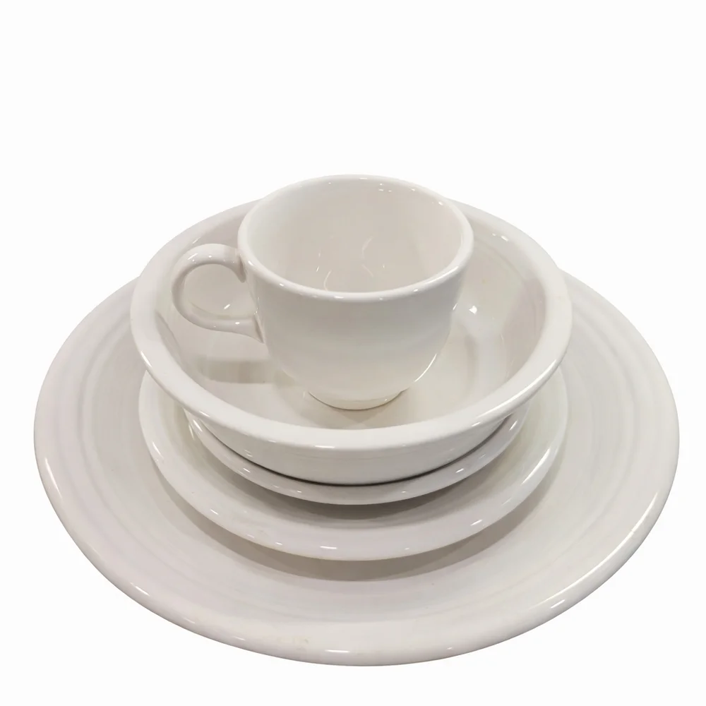 NIB Classic Rim 5-Piece Place Setting, White - Picture 1 of 4